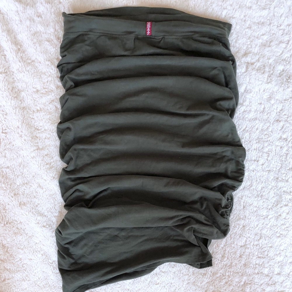 Hard tail skirt
